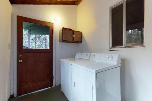 Blue Meadow Cottage