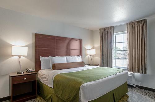 Hotel Cobblestone Inn & Suites - Guernsey