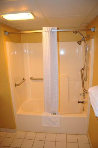 Hotel Super 8 By Wyndham Lamar