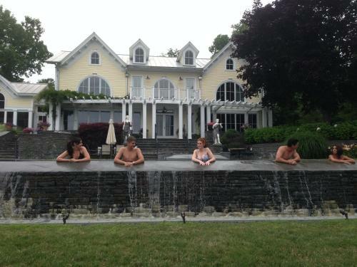 Villa 31 Acre Hudson River Estate