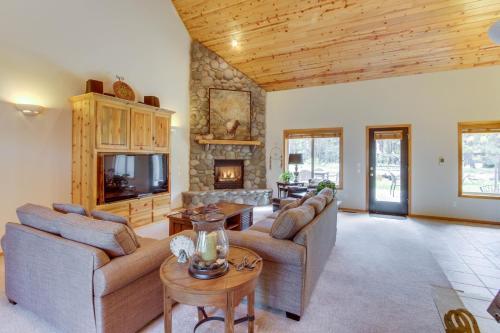 Catkin Lane 04 | Discover Sunriver