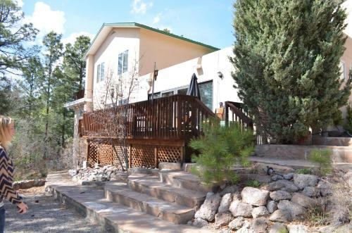 Bed & Breakfast Pueblo Canyon Inn