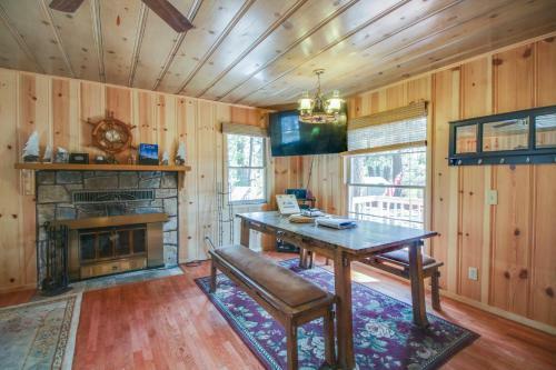 Cozy Bobby Grey Manor