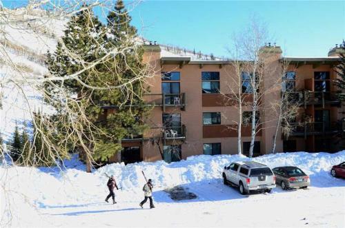 Storm Meadows Club B Condominiums - Cb313
