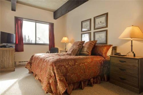 Storm Meadows Club B Condominiums - Cb313