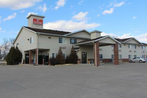 Motel Westbridge Inn & Suites
