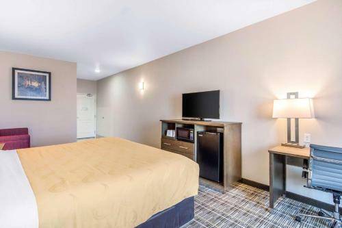 Hotel Quality Inn & Suites
