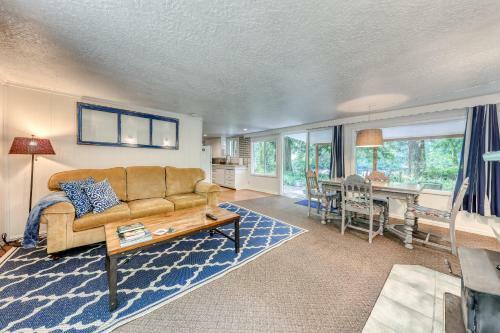 Bob's Riverfront Retreat