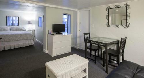Posada Sabal Palms Inn
