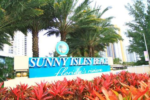 Apartamento Collins Condo #105482