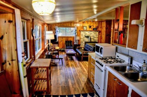 Lakewood North Cabin