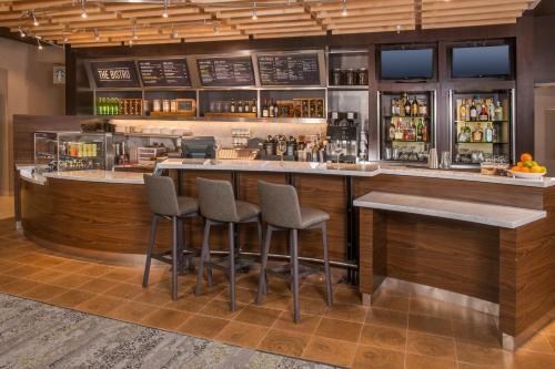 Hotel Courtyard By Marriott Hershey Chocolate Avenue