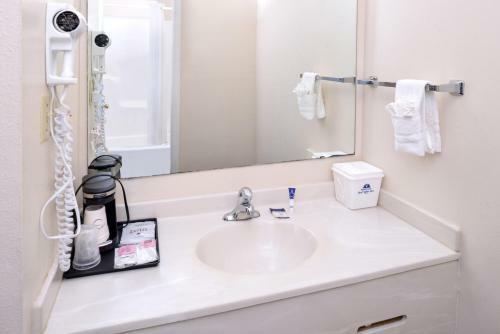 Motel Americas Best Value Inn Sullivan