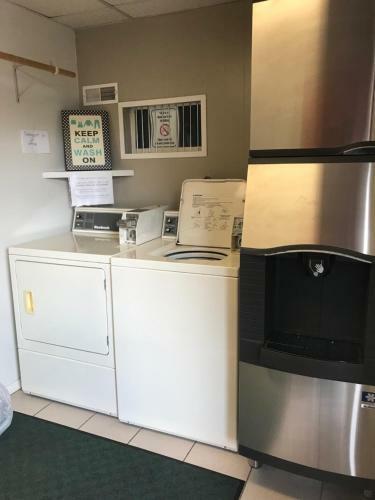 Lazy U Motel