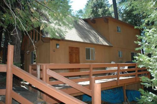 Izo's Inspiration Inn-2 Bedroom Cabin