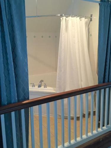 Olde Square Inn Bed And Breakfast
