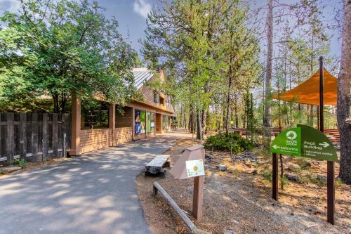 Hickory Lane 16 | Discover Sunriver