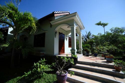 Hotel Gold Rooster Resort