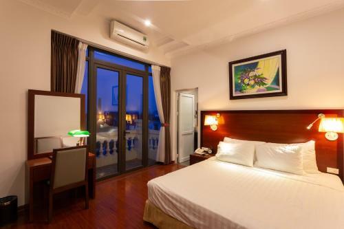 The Melbourne Hotel