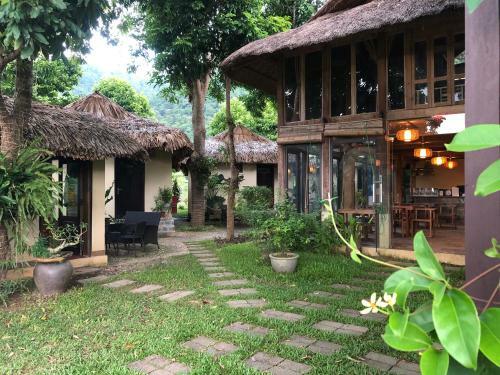 Mai Chau Villas