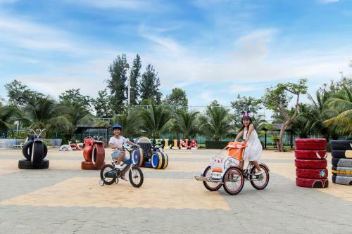 Hotel Carmelina Beach Resort