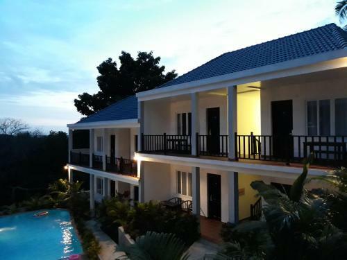 Hotel The Hill Resort