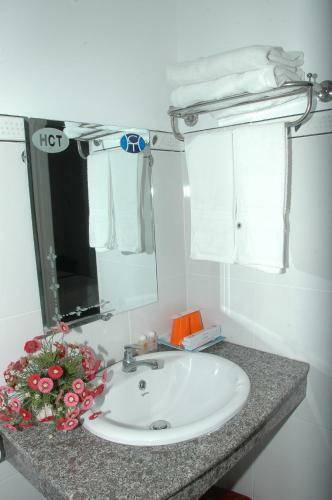 Hoang Chanh Tri Hotel