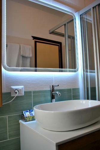 Hotel Albergo Motel Dosd�