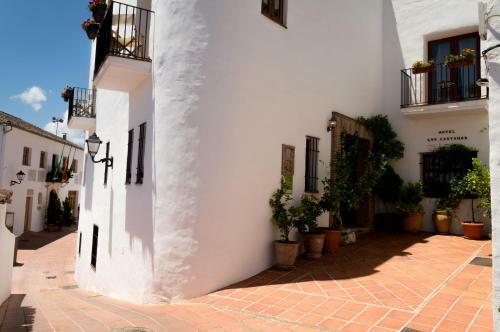 Hotel Los Casta�os