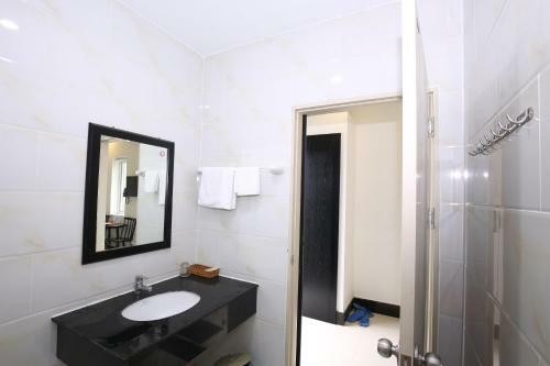 A Plus Hotel (a+ Hotel)