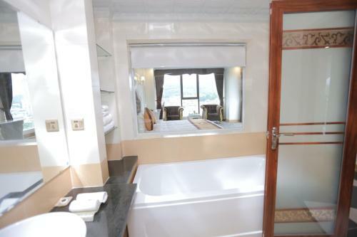 Lao Cai Royal Hotel