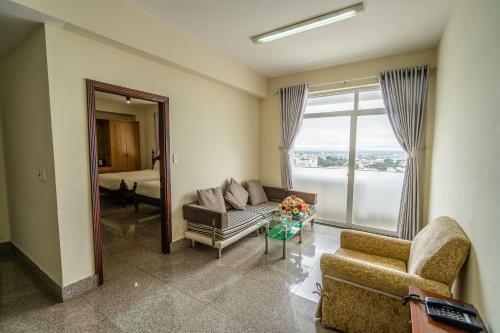 Duc Long Gia Lai Hotels & Apartment