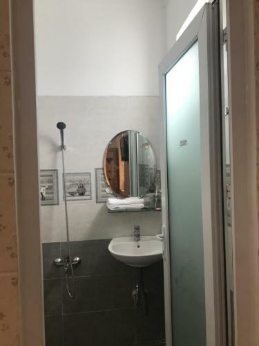 Queen Hotel (ch? Ngh? Queen)