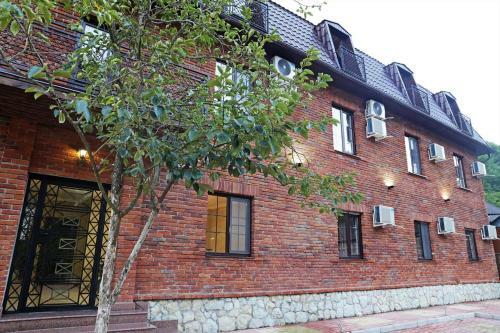 Dzhanat Hotel