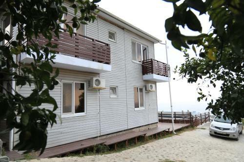 Hostal Holiday Home Afinia