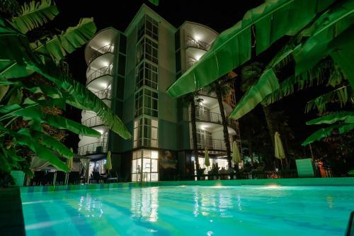 Sunrise Garden Hotel 3*