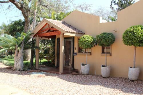 Hostal Micasa Sucasa Guesthouse
