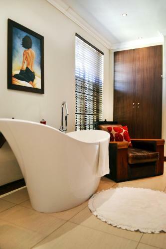 Hostal 96 On Bree Guesthouse