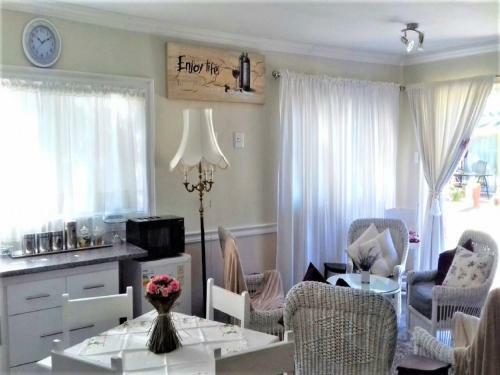 Hostal Jasmine Cottage