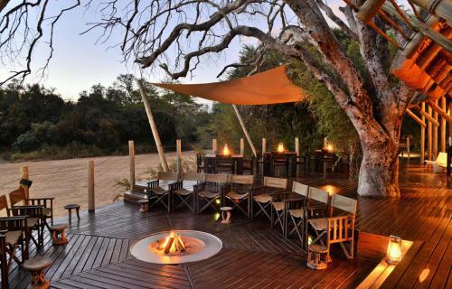 Rhino Post Safari Lodge