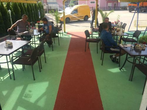 Motel Lunch & Bar