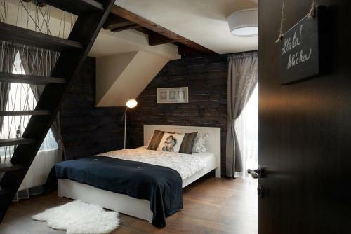 Hostal Penzion Adam?v Dv?r