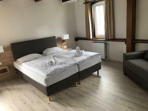 Hotel & Gastropark Loem�hle-restaurant-biergarten