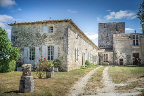 Bed & Breakfast Chateau De Champdolent