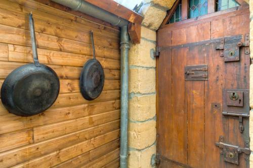 Bed & Breakfast Aux Prisons De Montagny