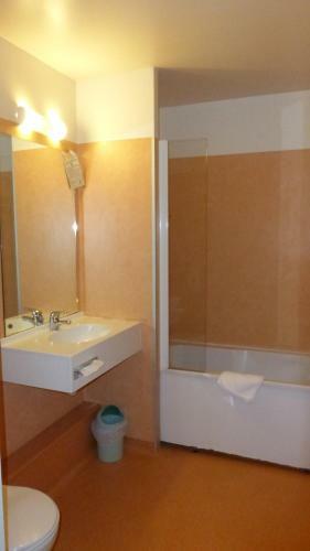 Hotel Les Balcons Du Velay