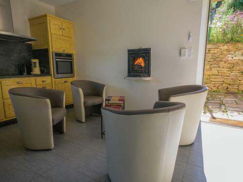 Modern Holiday Home With Jacuzzi In Brousse-le-chateau