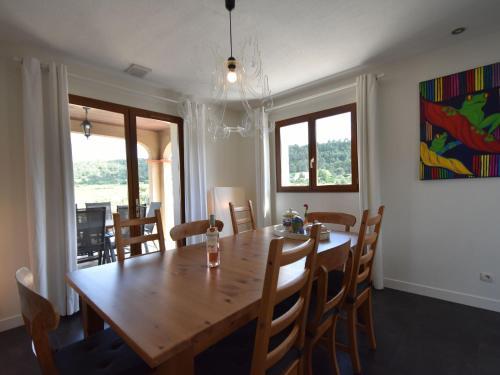 Cozy Villa In Montbrun-des-corbieres With Private Pool