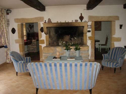 Hostal Chateau De Martigny