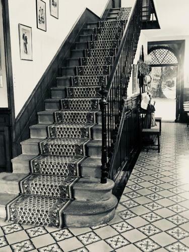 Hostal Chateau De Martigny